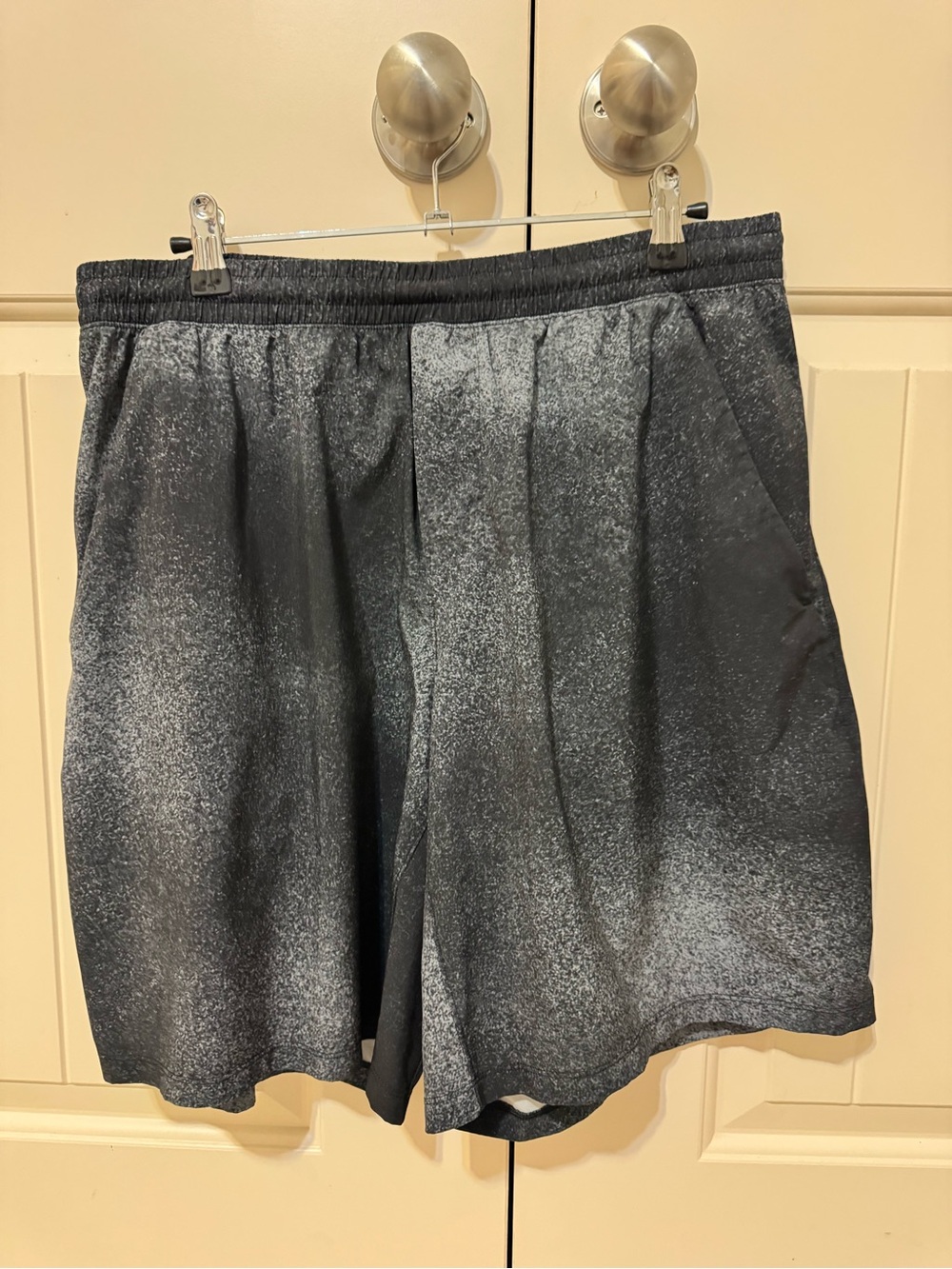 lululemon athletica Men's Athletic Shorts in Black with Heathered Gray linerless